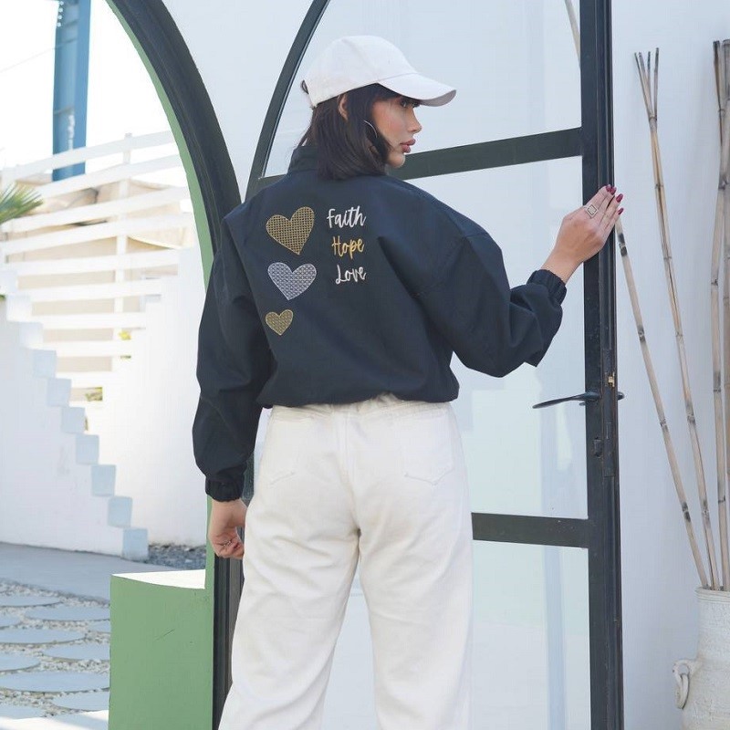 بامبر زنانه گلدوزی 3 قلب - مشکی